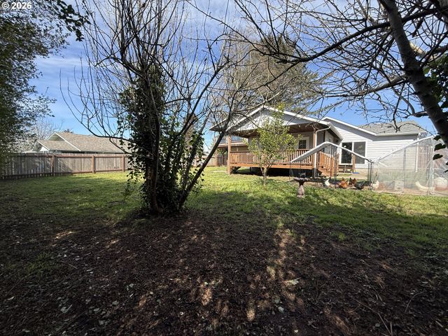 515 MEMORY Ln, Brookings, OR 97415