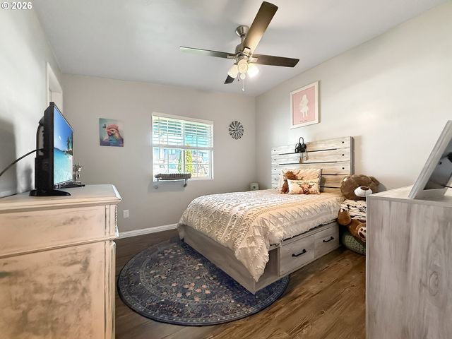 515 MEMORY Ln, Brookings, OR 97415