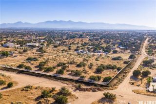 1 Hollister, Oak Hills, CA 92344
