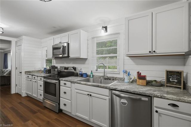400 John Mcgrady Road, North Wilkesboro, NC 28659