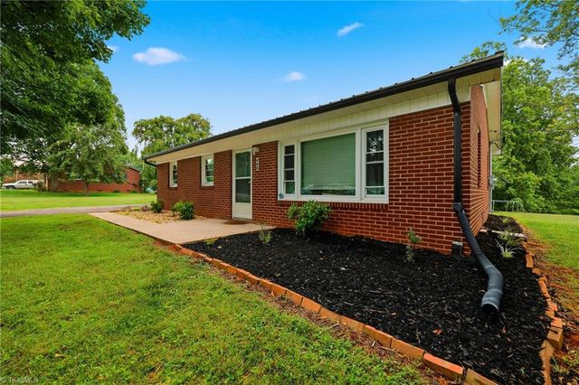 400 John Mcgrady Road, North Wilkesboro, NC 28659