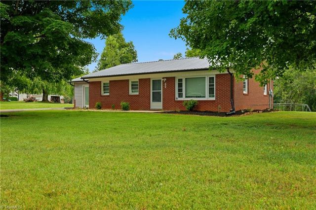 400 John Mcgrady Road, North Wilkesboro, NC 28659
