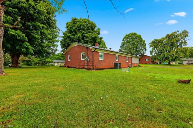 400 John Mcgrady Road, North Wilkesboro, NC 28659