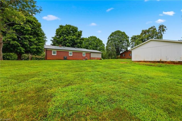 400 John Mcgrady Road, North Wilkesboro, NC 28659