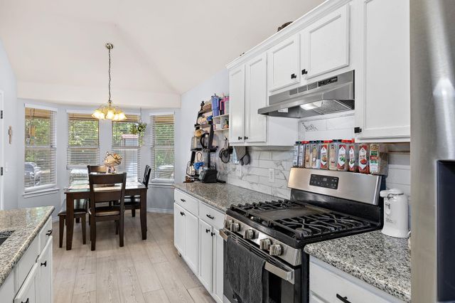 804 Maplecreek DR, Leander, TX 78641
