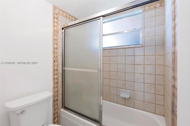 9430 Live Oak Pl 407, Davie, FL 33324