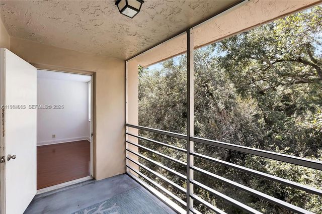 9430 Live Oak Pl 407, Davie, FL 33324