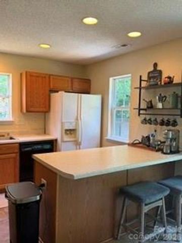 2850 Mayer House Court, Charlotte, NC 28214