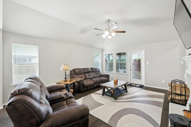 221 Gardenia Drive, Azle, TX 76020