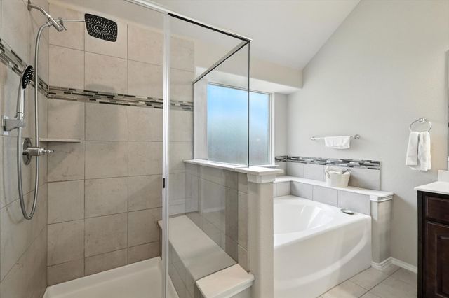 221 Gardenia Drive, Azle, TX 76020