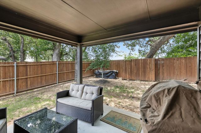 221 Gardenia Drive, Azle, TX 76020
