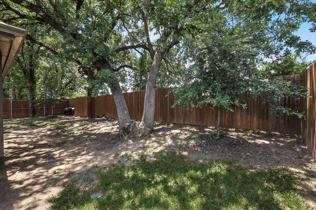 221 Gardenia Drive, Azle, TX 76020