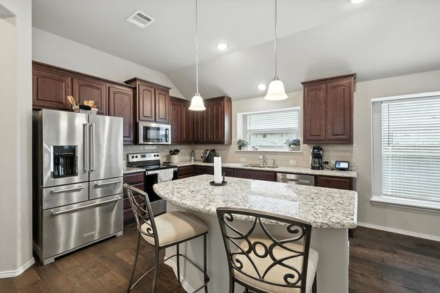 221 Gardenia Drive, Azle, TX 76020