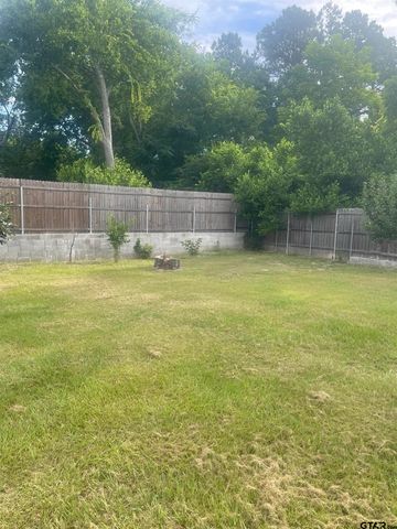 2709 Walton Rd, Tyler, TX 75701