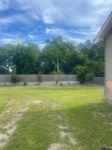 2709 Walton Rd, Tyler, TX 75701