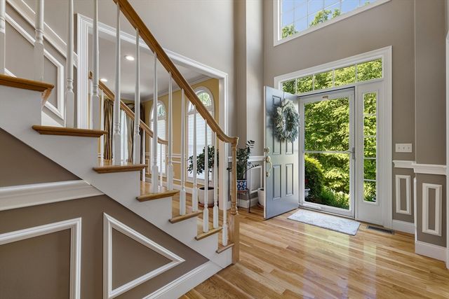 34 Beechwood Cir, Northborough, MA 01532