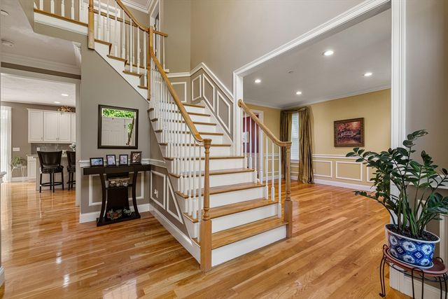 34 Beechwood Cir, Northborough, MA 01532