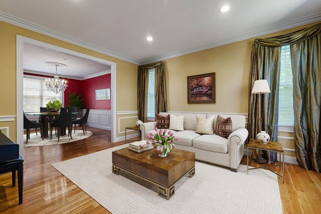 34 Beechwood Cir, Northborough, MA 01532