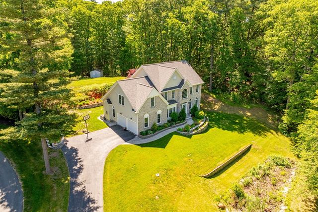 34 Beechwood Cir, Northborough, MA 01532