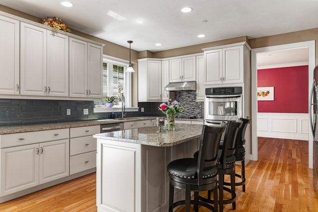 34 Beechwood Cir, Northborough, MA 01532