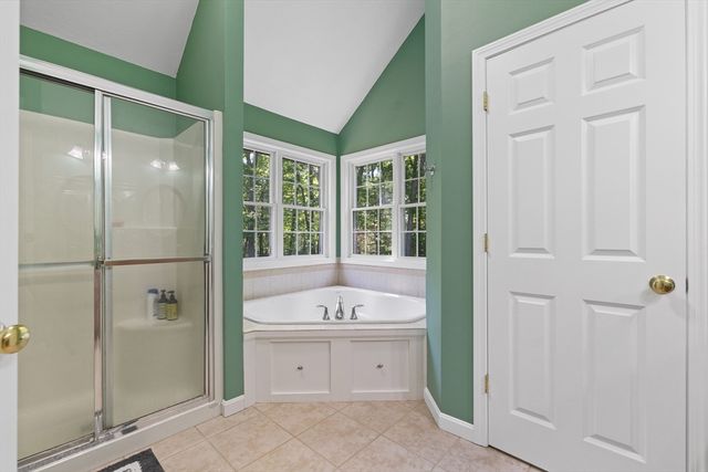 34 Beechwood Cir, Northborough, MA 01532