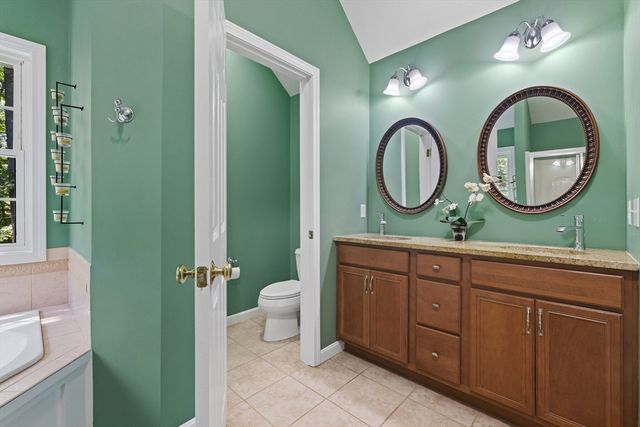 34 Beechwood Cir, Northborough, MA 01532
