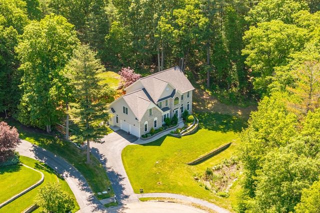 34 Beechwood Cir, Northborough, MA 01532