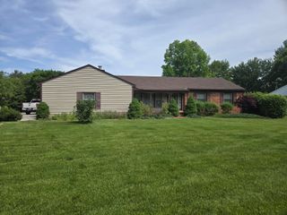 5827 Pine View Drive, Ypsilanti Twp, MI 48197