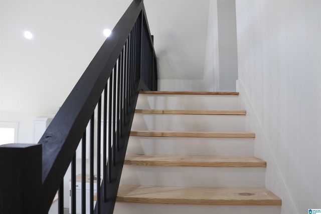 221 SHEFFIELD DRIVE, Oneonta, AL 35121