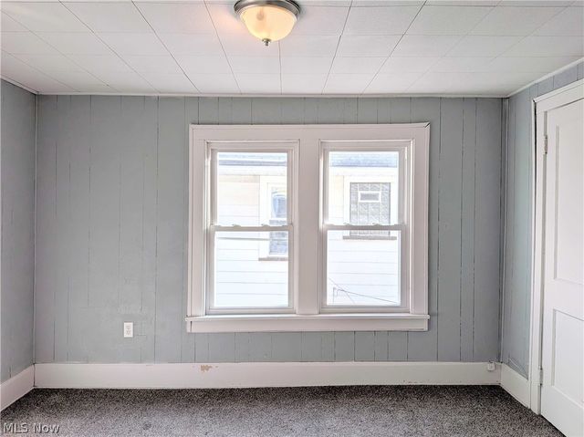 864 10th Street NE, Massillon, OH 44646