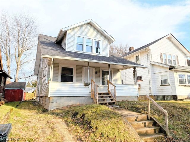 864 10th Street NE, Massillon, OH 44646