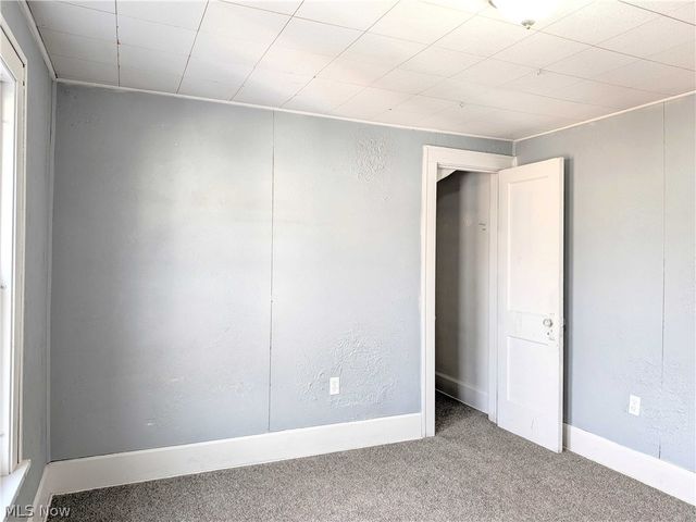 864 10th Street NE, Massillon, OH 44646