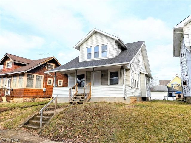 864 10th Street NE, Massillon, OH 44646