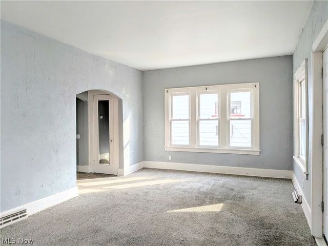 864 10th Street NE, Massillon, OH 44646