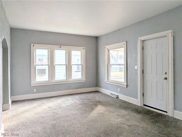 864 10th Street NE, Massillon, OH 44646