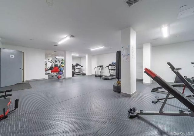 14427 Sanford Avenue 4L, Flushing, NY 11355