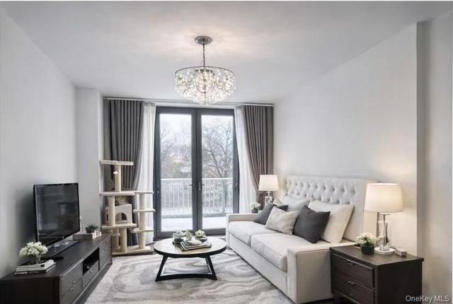 14427 Sanford Avenue 4L, Flushing, NY 11355