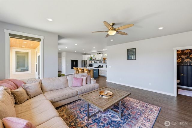 5584 Madrona Avenue NE, Bremerton, WA 98311