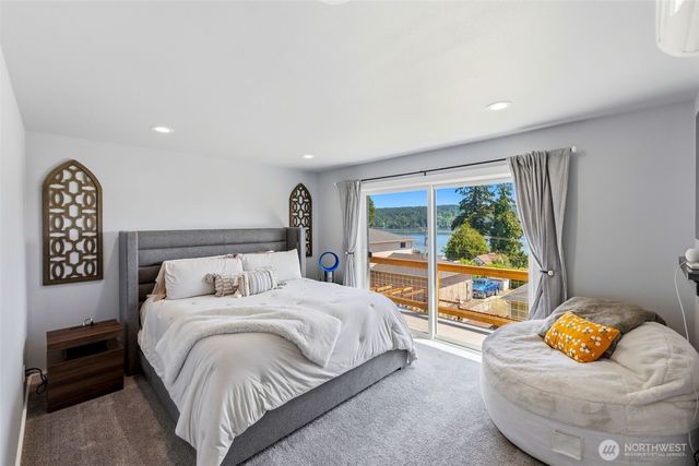5584 Madrona Avenue NE, Bremerton, WA 98311