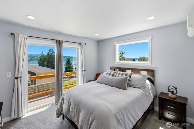 5584 Madrona Avenue NE, Bremerton, WA 98311