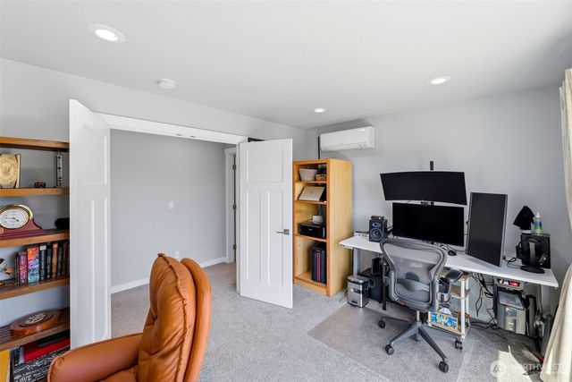 5584 Madrona Avenue NE, Bremerton, WA 98311