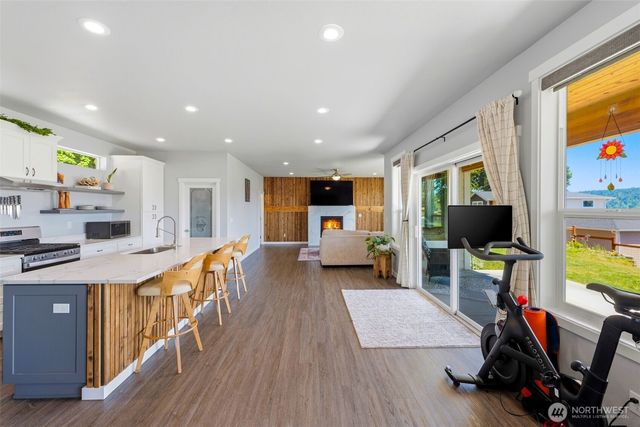 5584 Madrona Avenue NE, Bremerton, WA 98311
