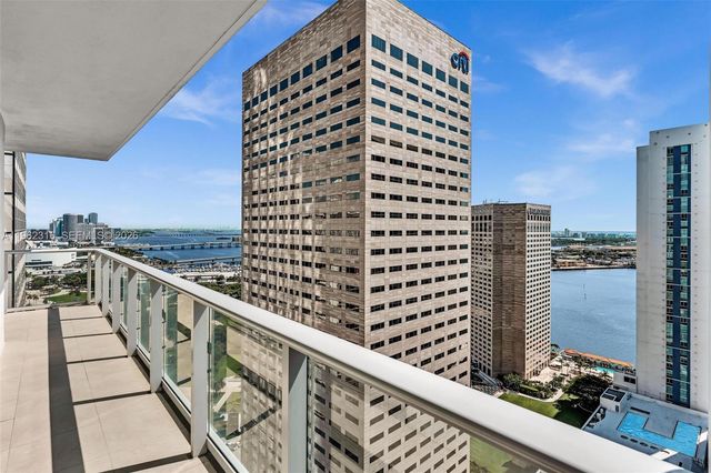 300 S Biscayne Blvd 2916, Miami, FL 33131