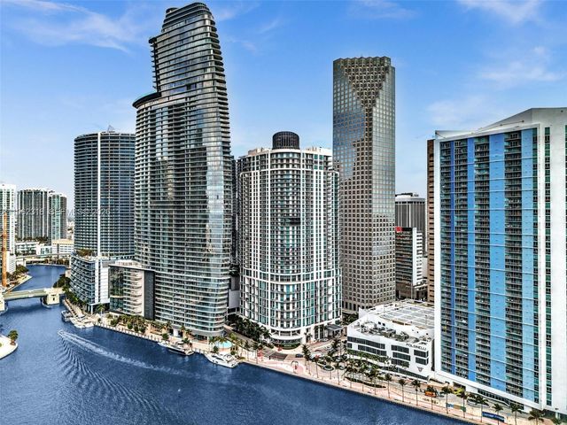 300 S Biscayne Blvd 2916, Miami, FL 33131