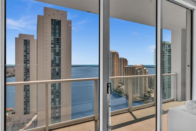 300 S Biscayne Blvd 2916, Miami, FL 33131