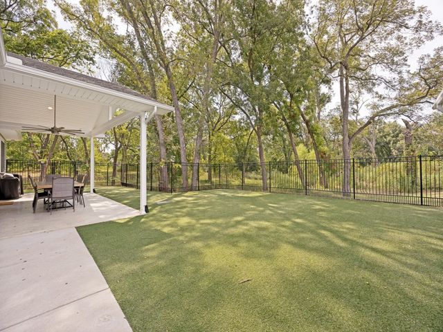 2530 Flora Lane, Denison, TX 75020