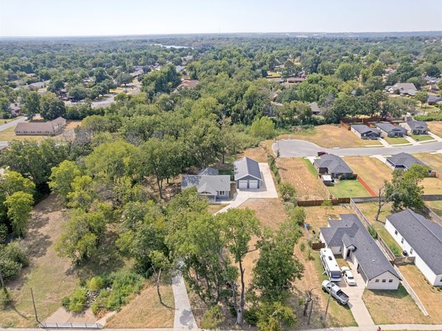 2530 Flora Lane, Denison, TX 75020
