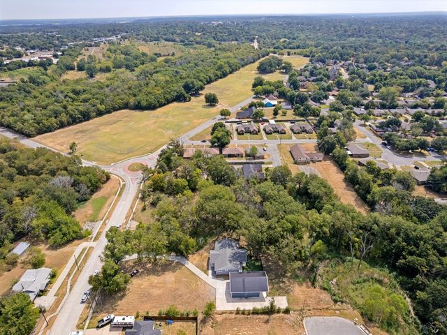 2530 Flora Lane, Denison, TX 75020