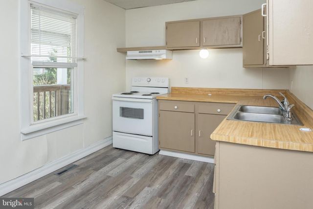 30 N 5TH ST, Newport, PA 17074