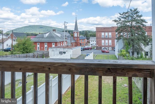 30 N 5TH ST, Newport, PA 17074